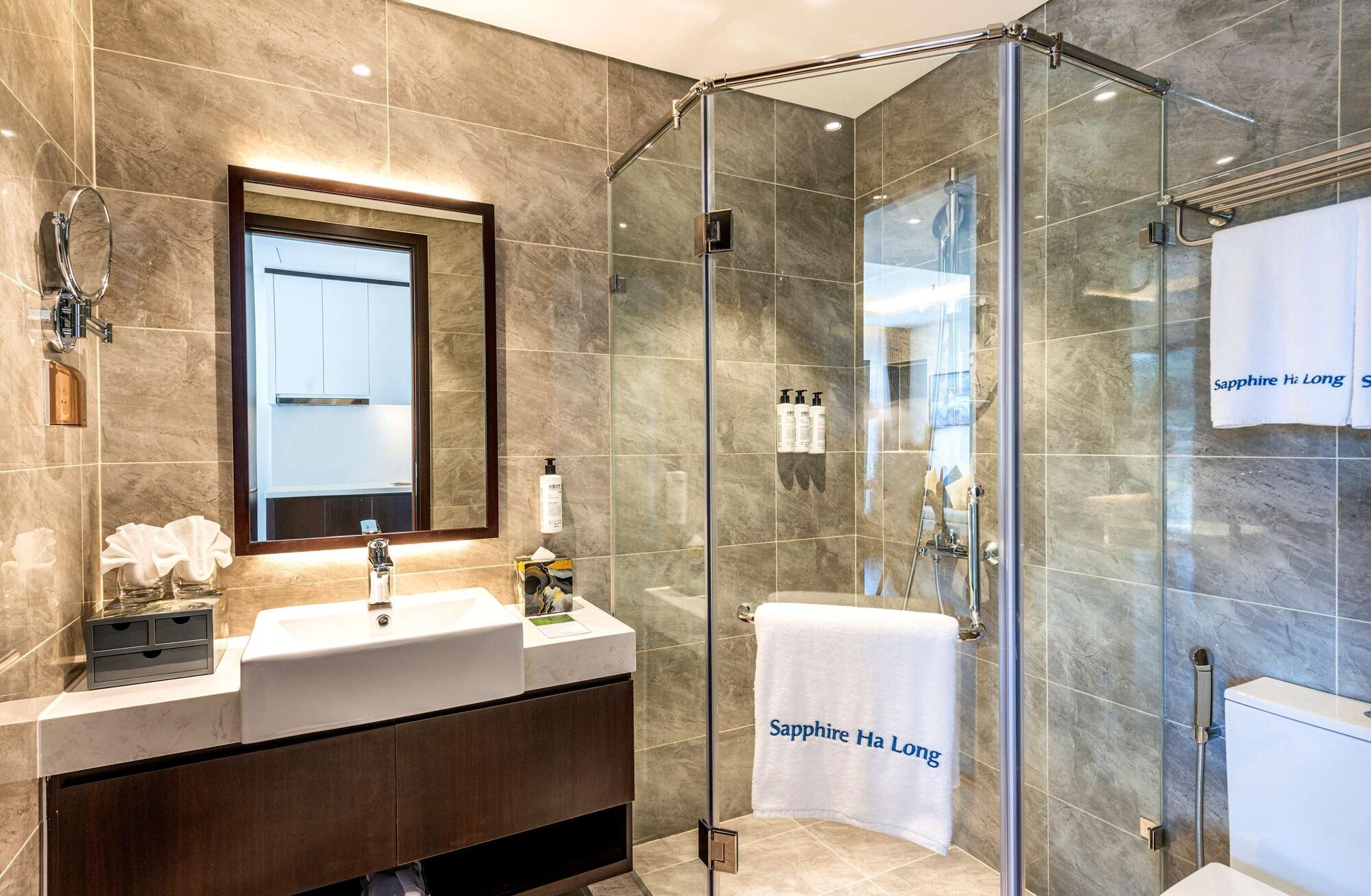 Hotel Western Premier Sapphire Hạ Long