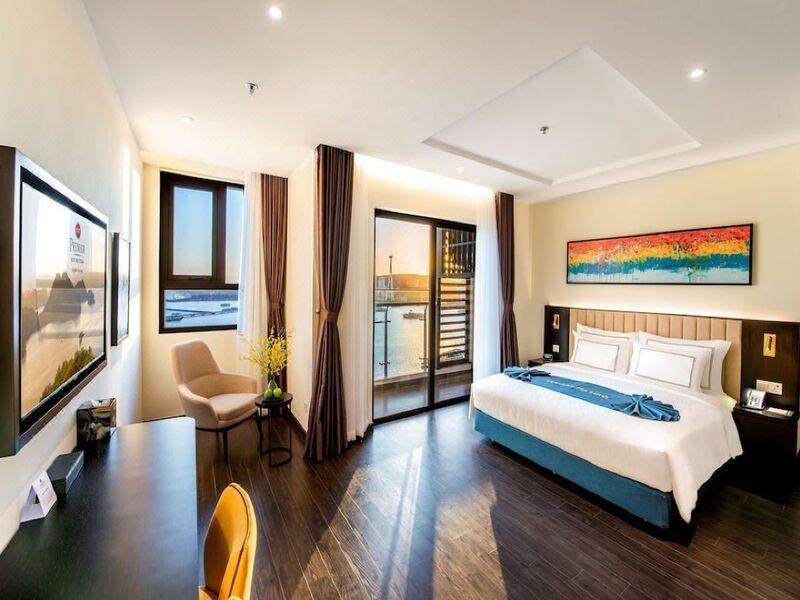 Western Premier Sapphire Hotel 5*
