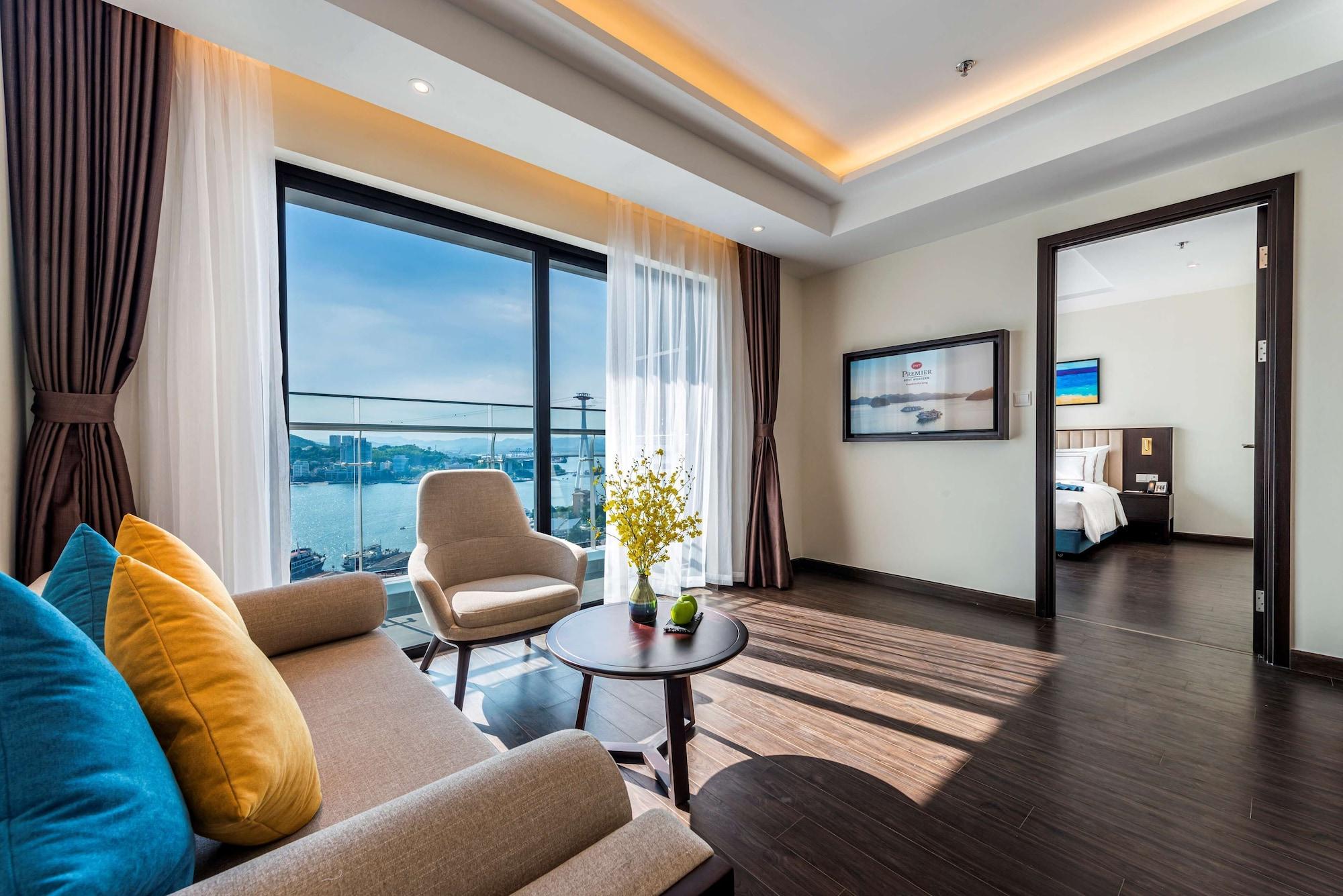 Western Premier Sapphire 5*