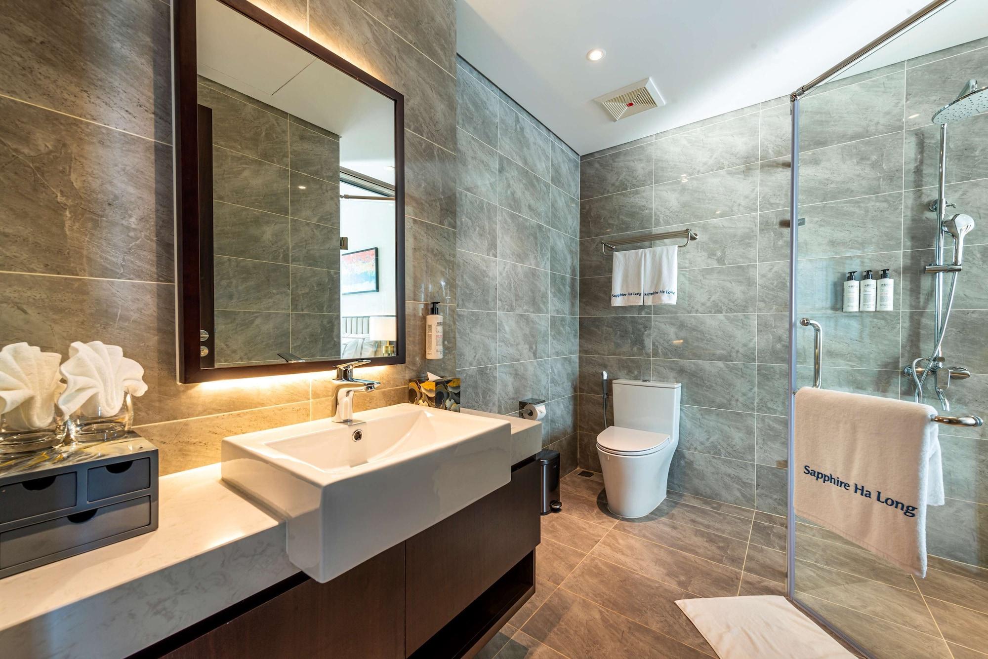 Western Premier Sapphire Hotel 5*