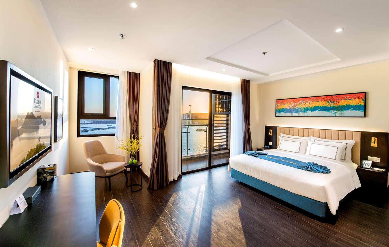 Western Premier Sapphire 5* Hạ Long