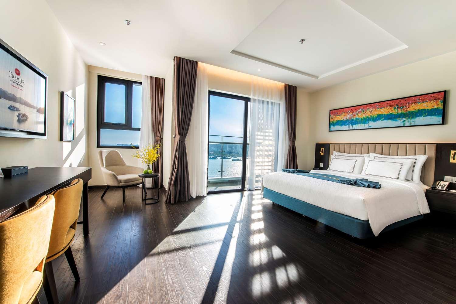 Western Premier Sapphire Hotel Hạ Long