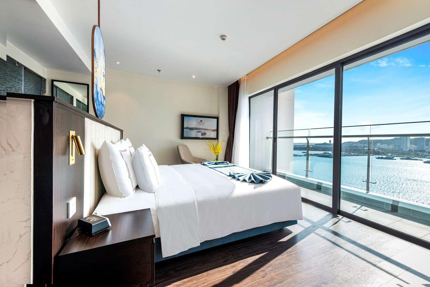 Hotel Western Premier Sapphire Hạ Long