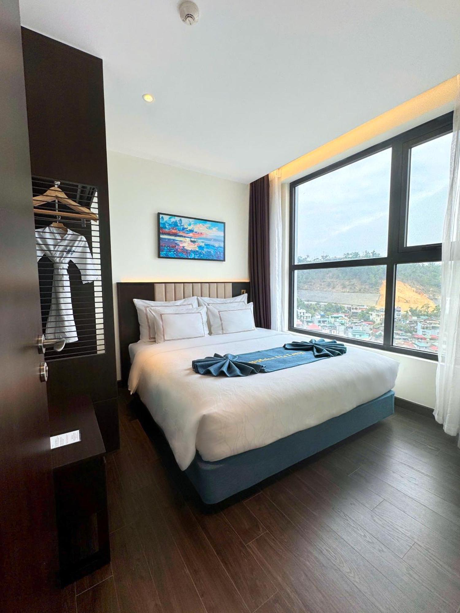 Western Premier Sapphire Hotel Hạ Long